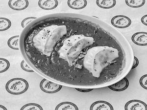 Chilli Mushroom Jhol Momos