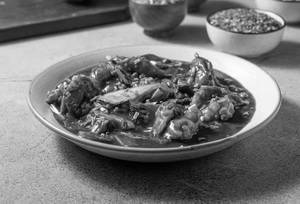 Ginger And Oyster Prawns (Gravy)