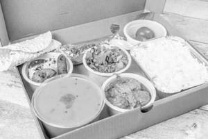 Gujarati Thalii [ Serves 1]