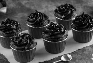 Chocolate Cupcakes - 6 Pc