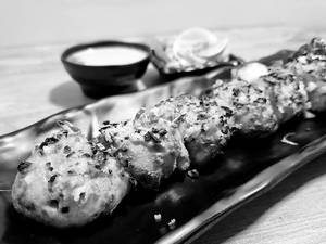 Garlic Chicken Tikka [7 Pieces]