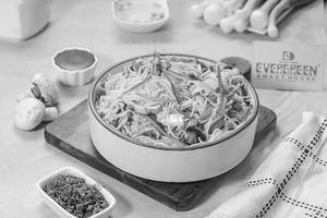 Vegetable Hakka Noodles