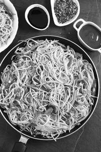 Veg Hakka Noodles