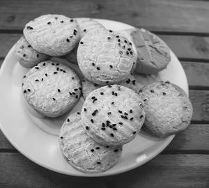 Kalonji Cookies [250 grams]