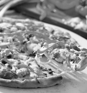Chicken Garden Pizza Large