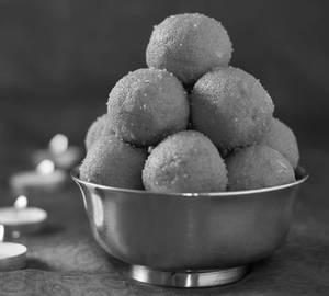 Besan Laddu