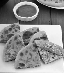 Paneer Cheese Chilly Paratha With Curd