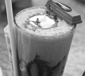 Kitkat milkshake