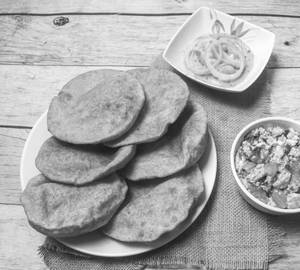 Paneer Bhujia + 6 Poori