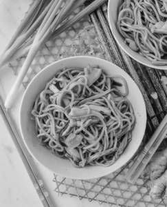 Ginger Noodles [Chicken]