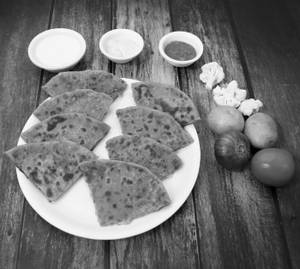 2 Mix Veg Paratha