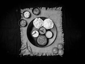 Mix Veg Idli Steamed Rice And Lentil Cakes (2pcs)
