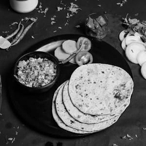 Paneer Bhurji [300 Ml] And 4 Chapati                                              