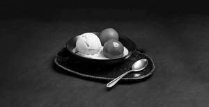 Gulab Jamun With Vanilla Icecream