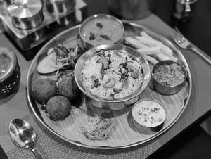 Nei Choru Kola Urundai Thali