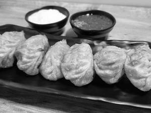 Chicken Fried Momos [8 Pieces]