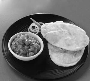 Chola Bhatura (Paneer Stuffed)