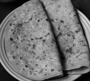 Stuffed aloo paratha