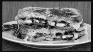 Cheesy Mushroom Sandwich