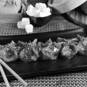 Paneer Schezwan Momos (5 Pcs)