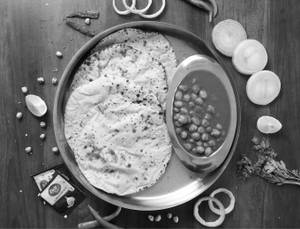 Chana Masala & 4 Tawa Phulka