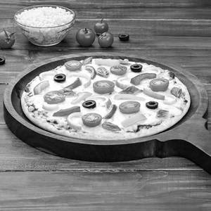 Mediterranean Veggie Pizza