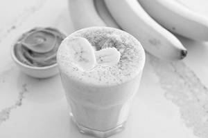 BANANA PEANUT BUTTER SMOOTHIE