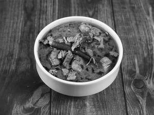 Tukro Bhuna Murgi (Boneless)