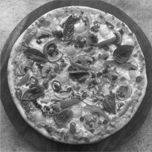 Blazing Hot Chilly Chicken Pizza