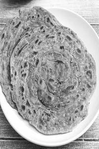 Laccha Parantha Pudina