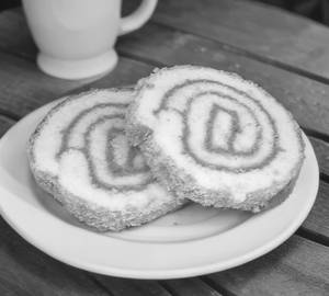 Vanilla Jam Cake Roll [4Pices]
