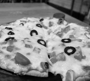 Veg Cheese Pizza (7 Inches )