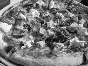 Five Feast Chicken Pizza