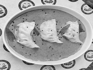 Butter Chicken Jhol Momos