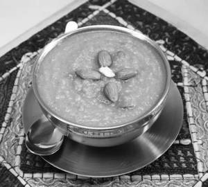 Desi Ghee Sooji Halwa