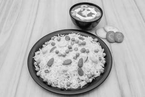 Dal Makhni+ Basmati Rice Combo [1 Box, 500 Ml]