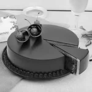 Premium Chocolate Cake 450 Grams