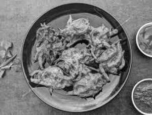 Mix Pakoda (12 Pieces)