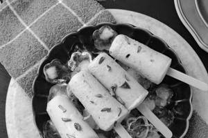Kaju Gulkand Kulfi