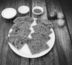 2 Aaloo Achari Paratha