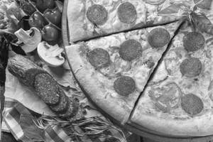Chicken Pepronatta Pizza (10 Inch)