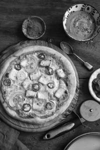 Paneer Makhani Pizza