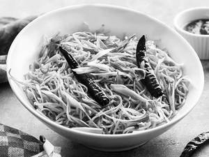 Veg Chilli Garlic Noodles