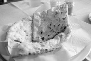 Butter Naan 2(4 Pcs)