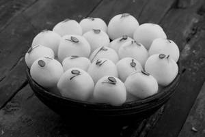 Rasbhari  White ( Small Rasgulli) 