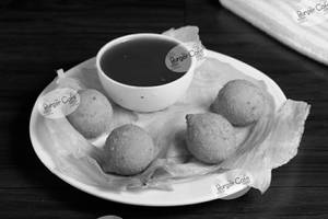 Cheese Balls (4Pcs)