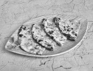 Masala Kulcha ( 1 Pc )
