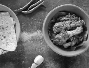Chicken Kosha Luchi/ Phulka/ Plain Paratha