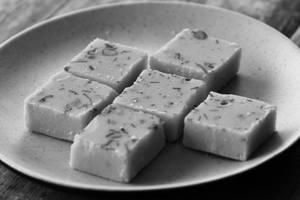 Pista Burfi