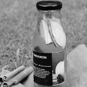 Apple Cinnamon Detox Water